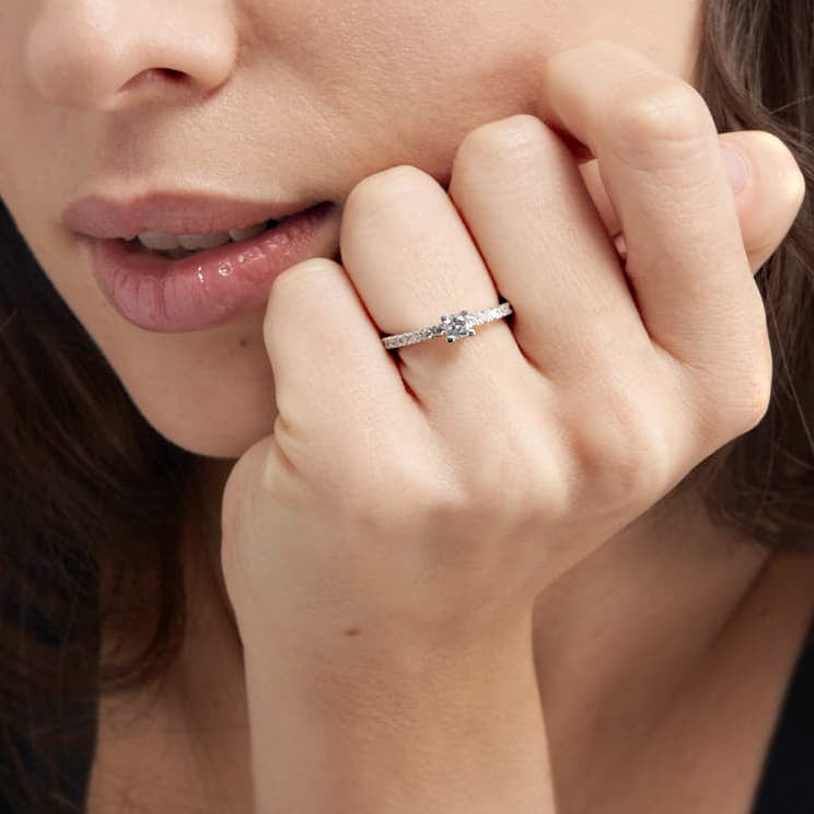 ANELLO SOLITARIO UNOAERRE IN ARGENTO